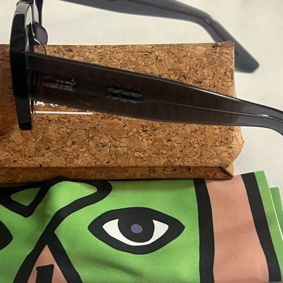Akila Ares Sunglasses New with Case Unisex main image 4